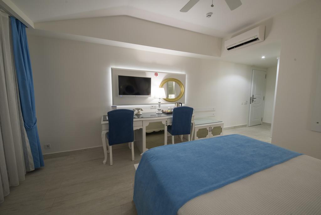 Montebello Deluxe Hotel Oludeniz Exterior photo