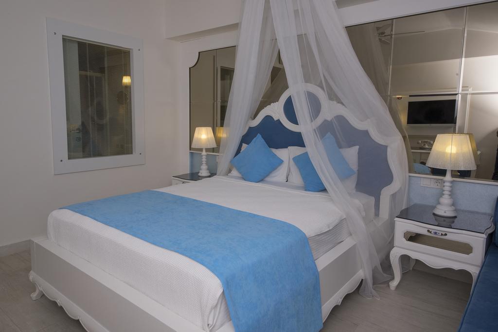 Montebello Deluxe Hotel Oludeniz Exterior photo